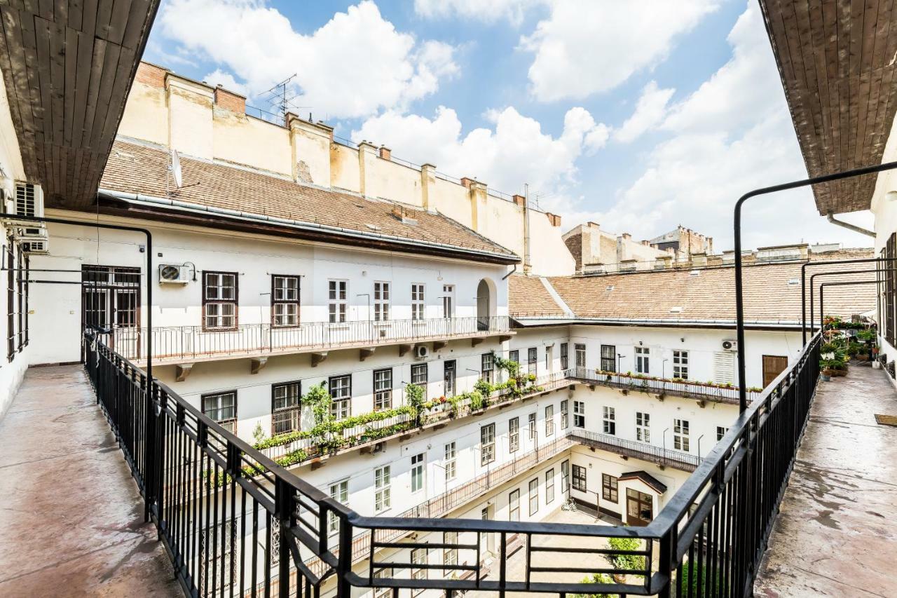Bpr B&W Elegant Home Budapest Ngoại thất bức ảnh