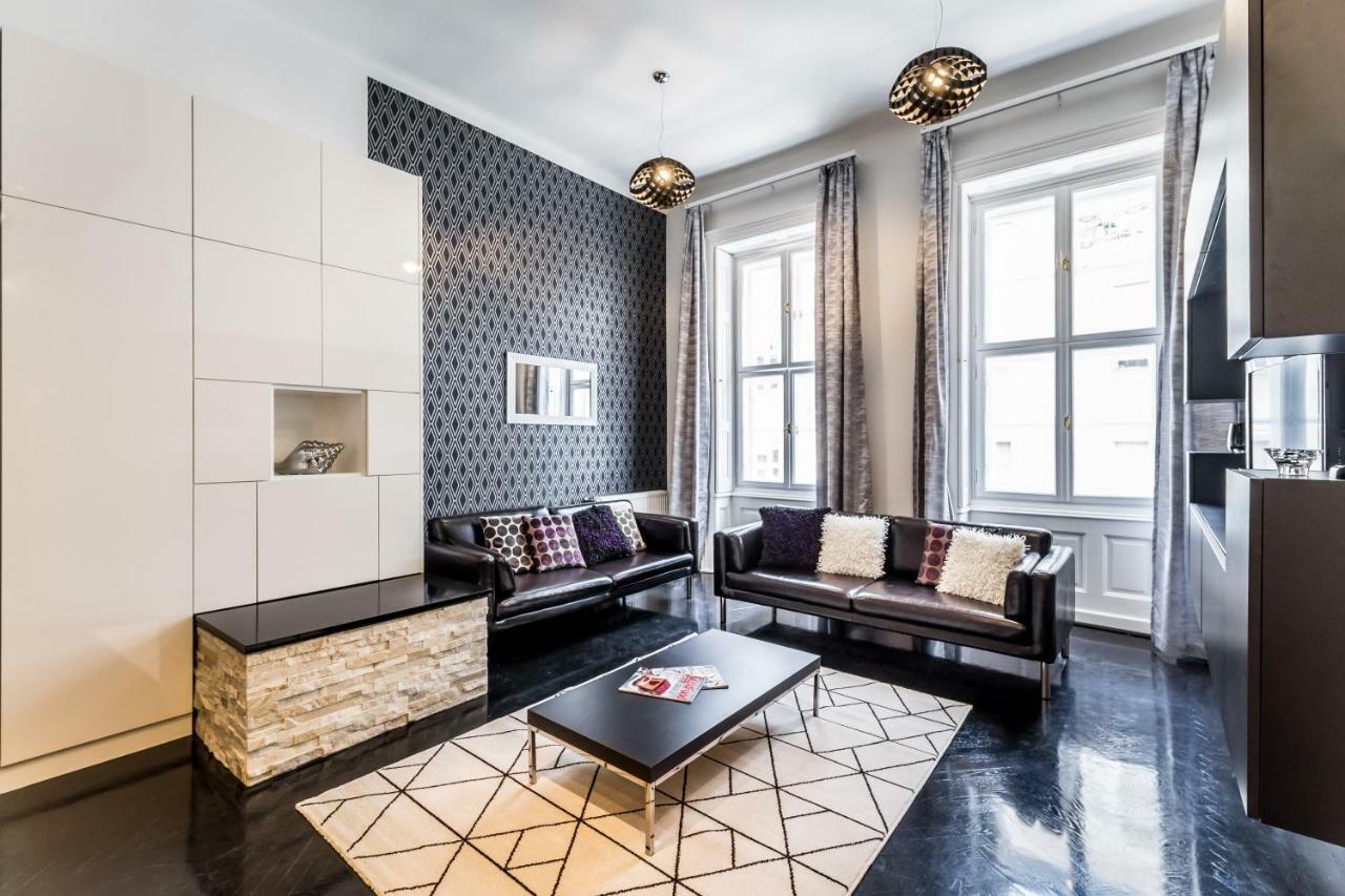 Bpr B&W Elegant Home Budapest Ngoại thất bức ảnh